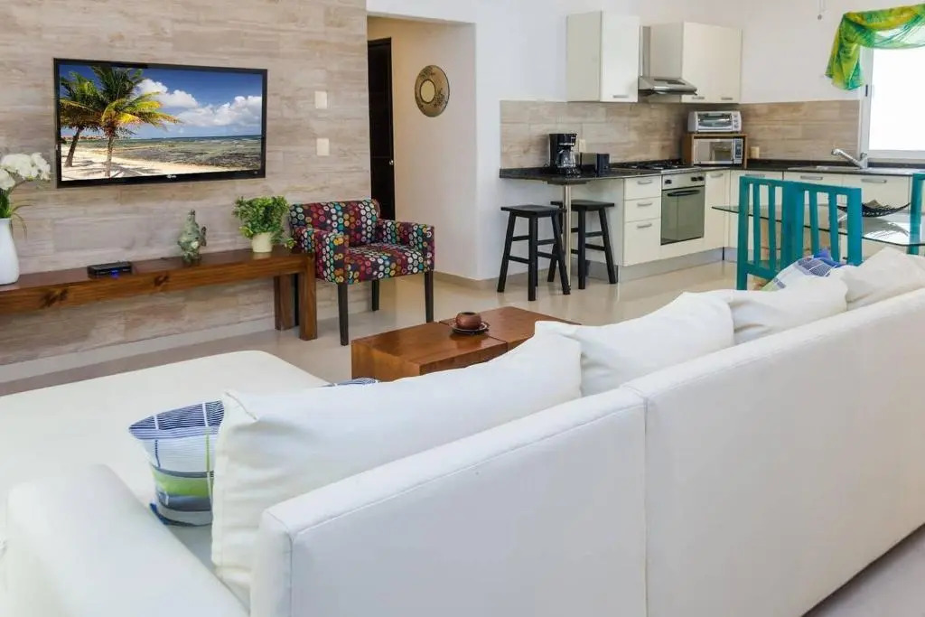 Modern Condo, Just Steps To Mamitas Beach And 5Th!