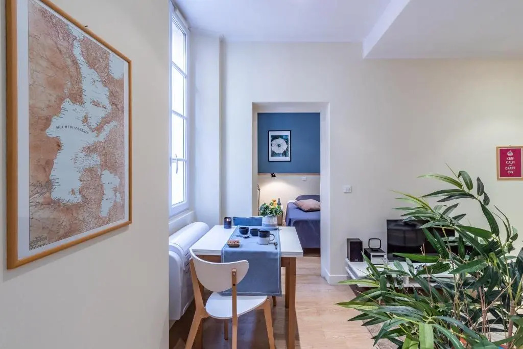 06E - Le Cool & Cosy-T2 climatisé au cœur du vieux Nice