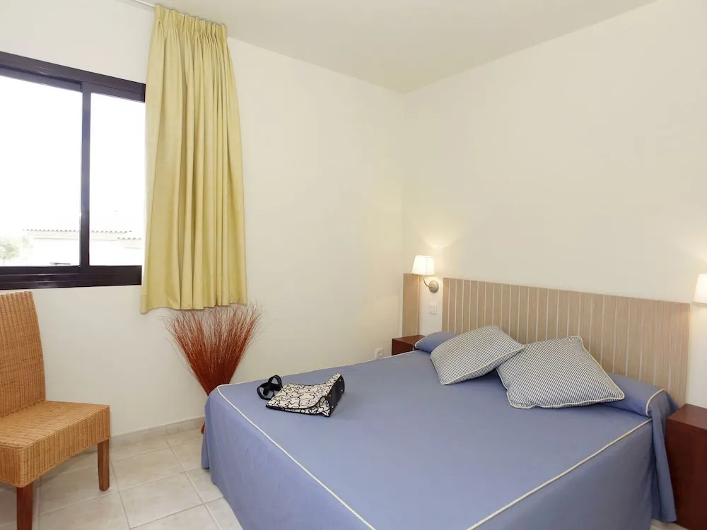 Nice Apartment With Airconditioning, 200 m. From Golfcourse