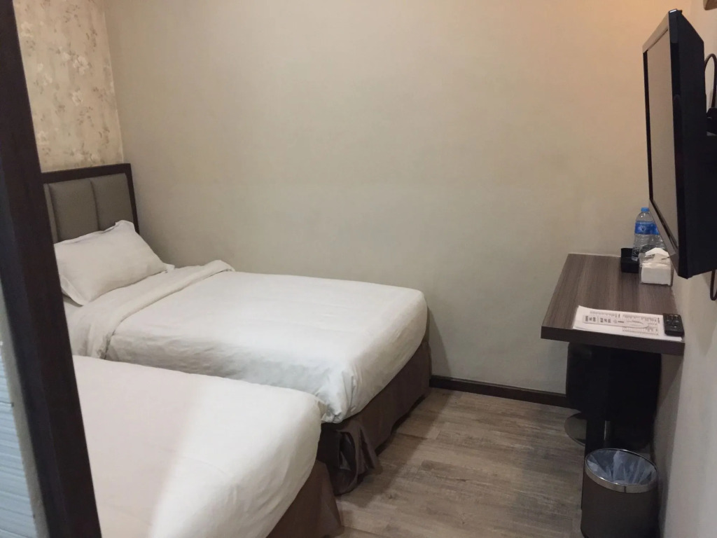 Eatern Hotel