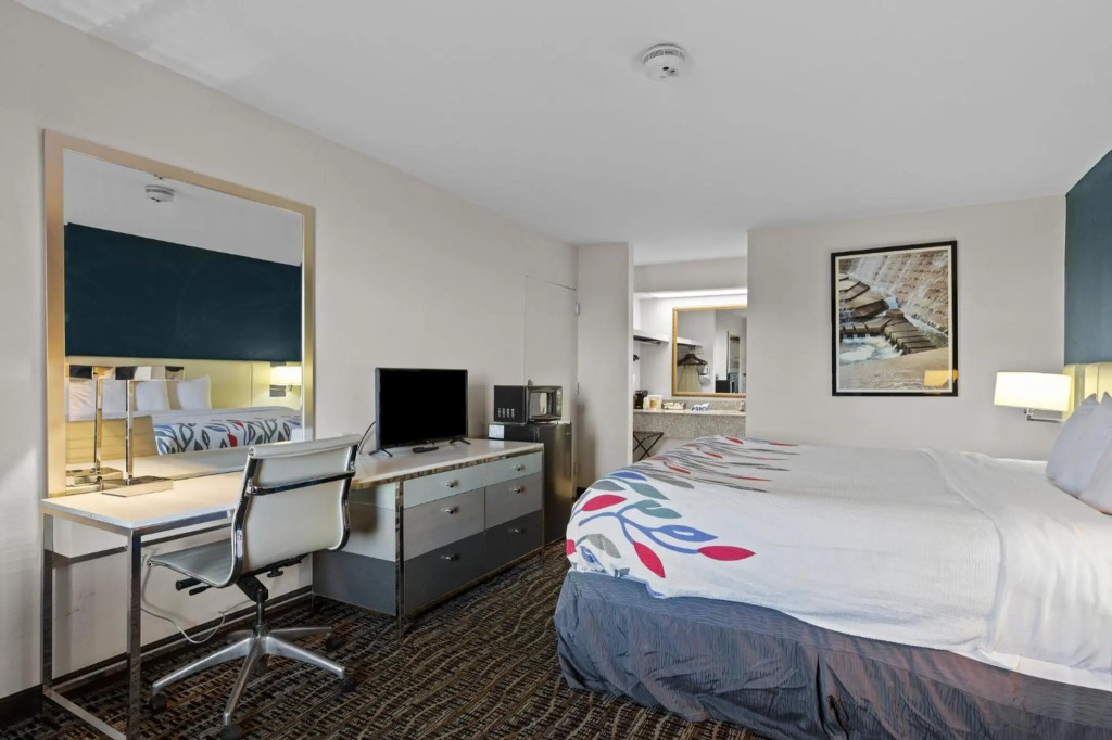Quality Hotel Morehead City