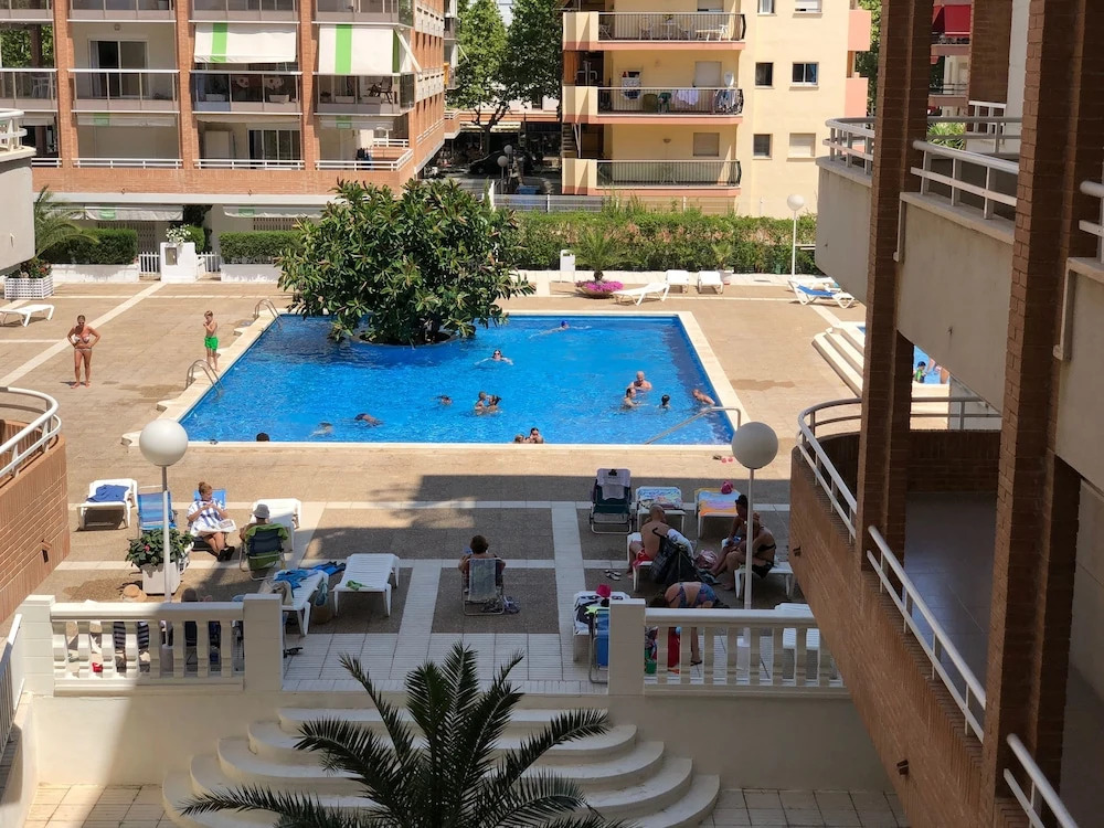 Apartamento Center Ref. 1019  by Iberplaya
