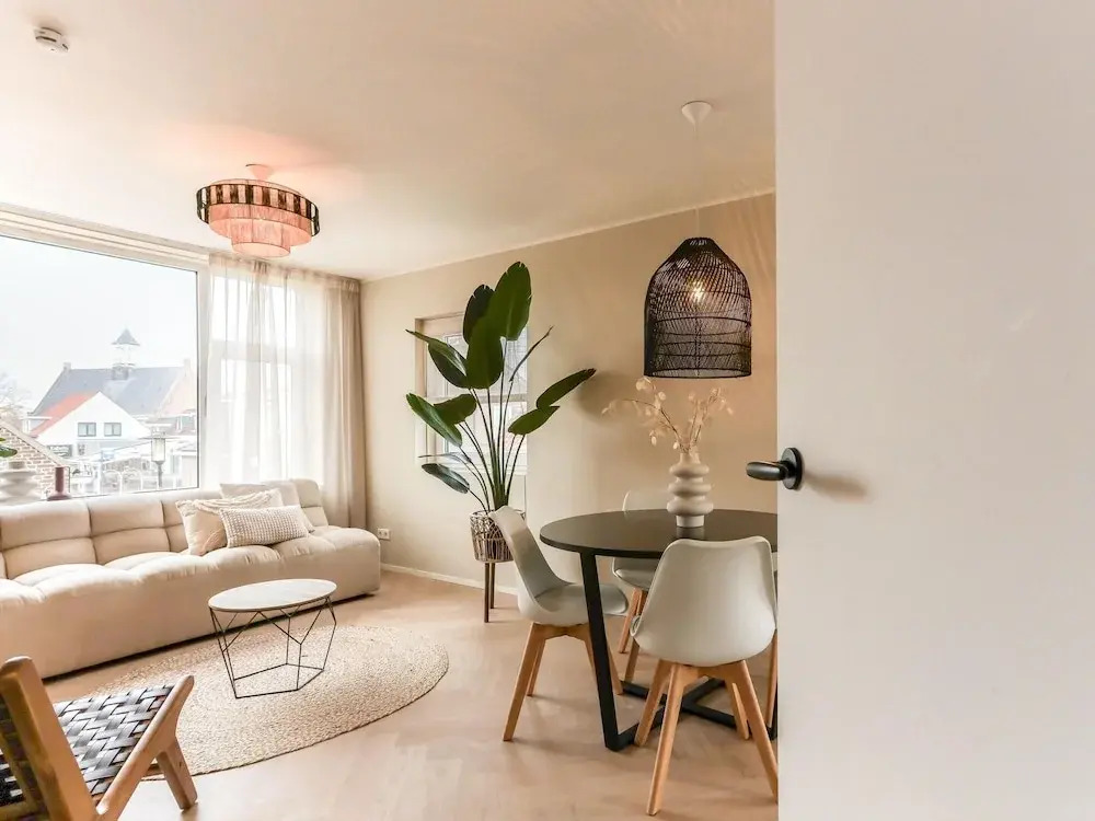 Suite in Vrouwenpolder Near North Sea Beach