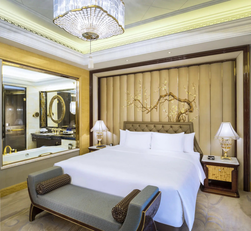 Wanda Reign Wuhan