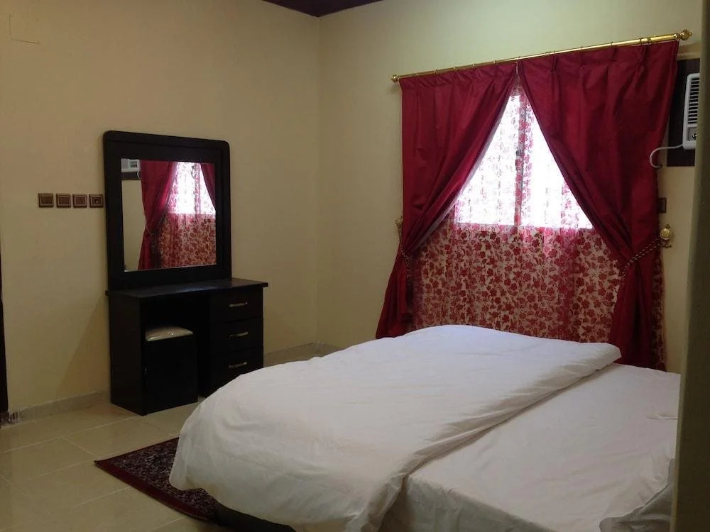 Al Eairy Furnished Apartments Tabuk 1