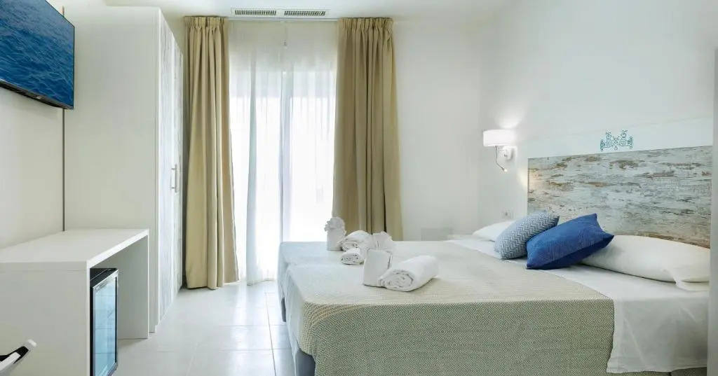 Mercury Beach Hotel