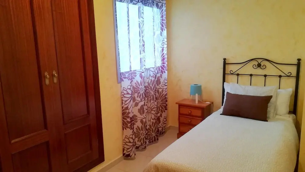 Apartment with 3 Bedrooms in Icod de Los Vinos, with Wonderful Mountain View And Wifi - 4 Km From the Beach