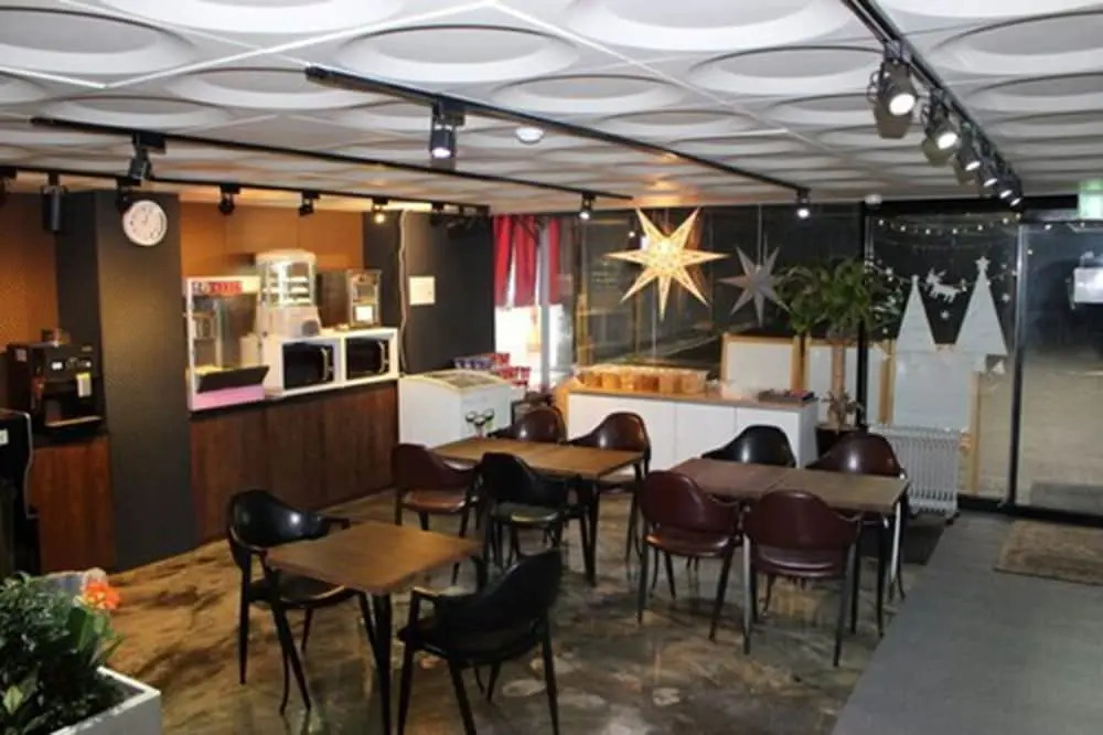 Yd 27 Hotel