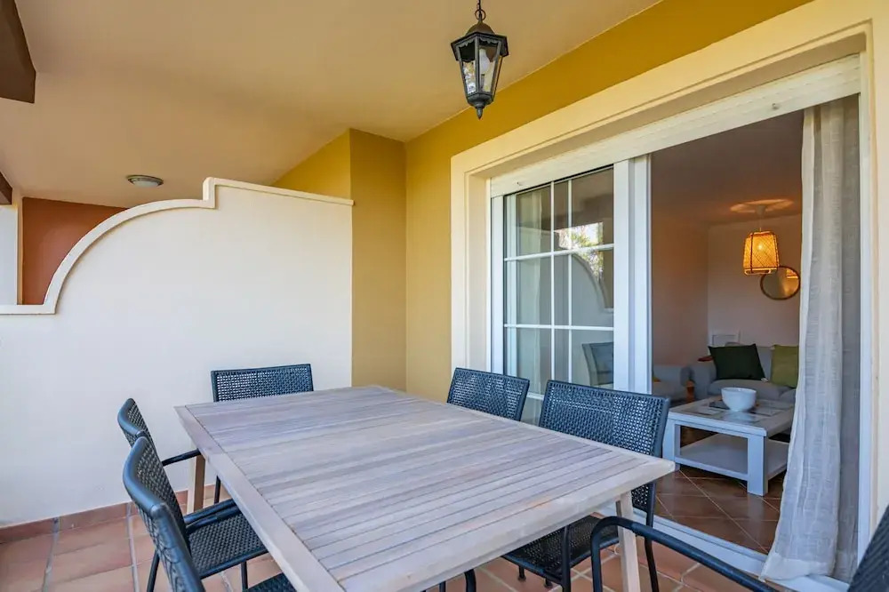 Golf & Riverside Apartment in Isla Canela