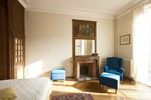 Guibert Halldis Apartment