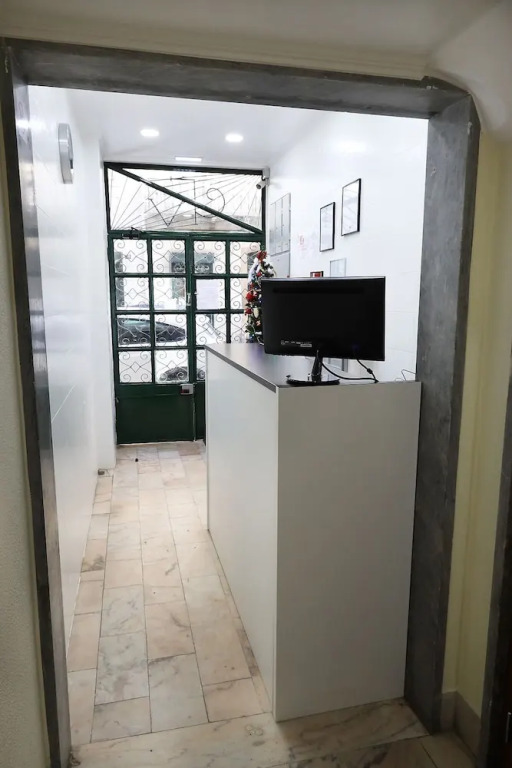 lisbon Home host
