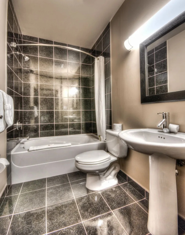 Grand Inn & Residence- Grande Prairie