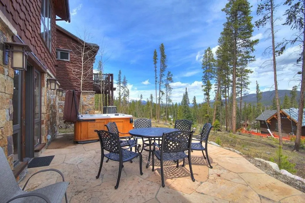 Highlands Hideaway - Private Home by RedAwning