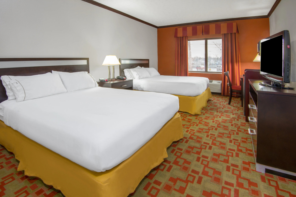 Holiday Inn Express Cleveland Airport - Brook Park by IHG