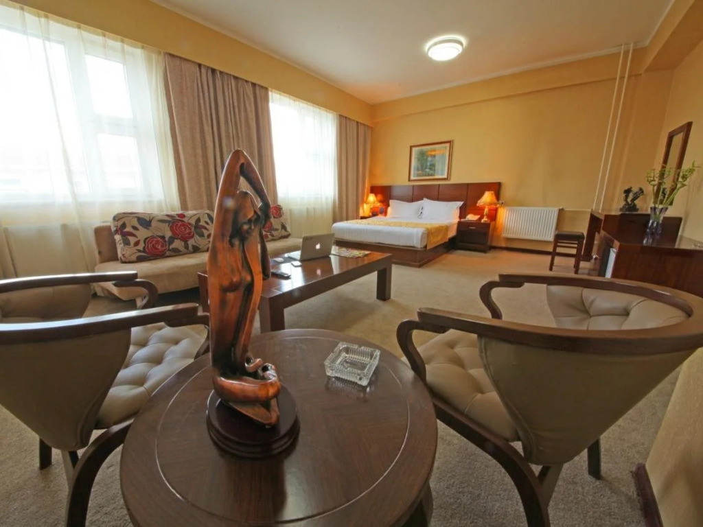 New World Hotel