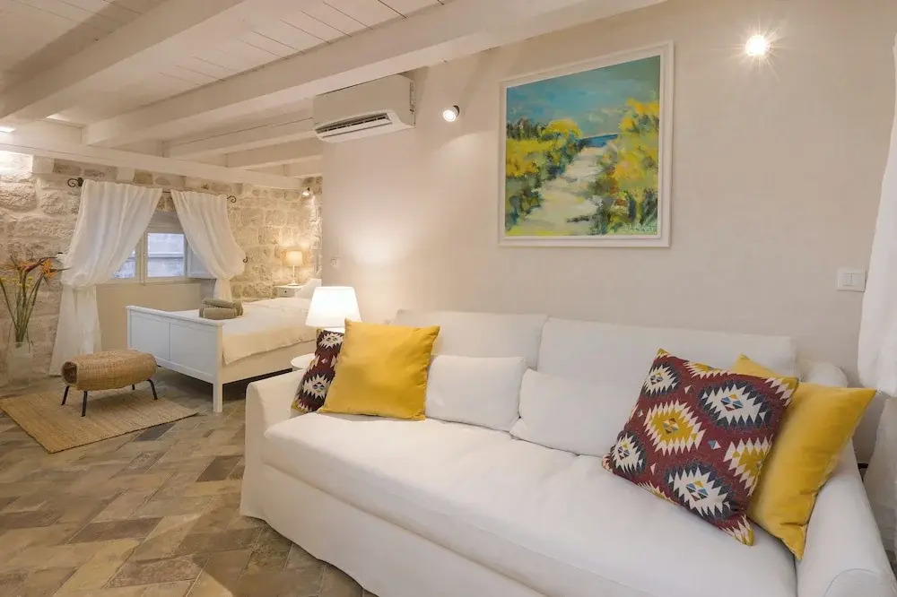 Luxury Apartment Lina - II