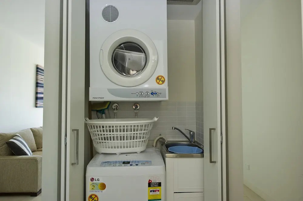 1 Bright Point Apartment 1402