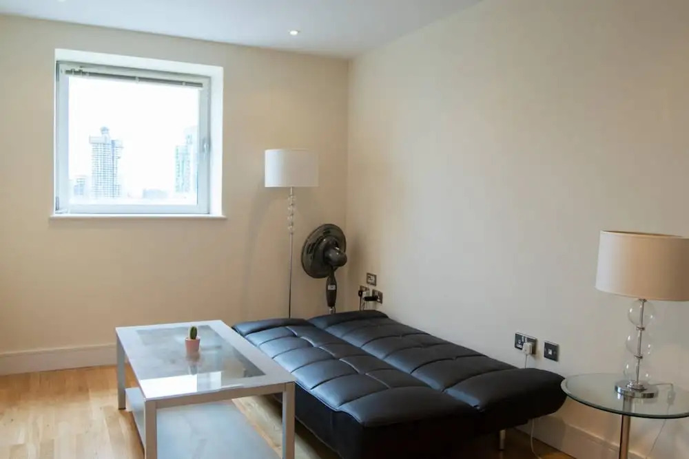 Top Floor Shoreditch Apartment with City Views