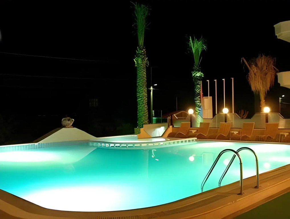 Amphora Hotel