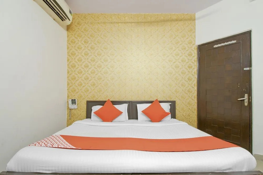OYO 24376 Merriment Residency