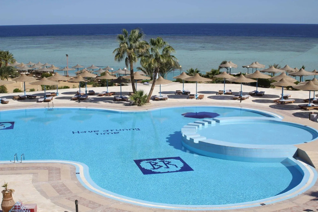 Reef Oasis Blue Bay Resort & Spa