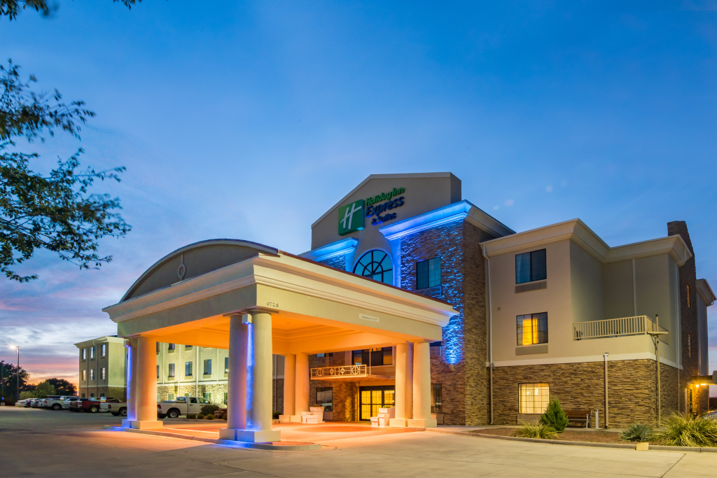 Holiday Inn Express & Suites Clovis by IHG