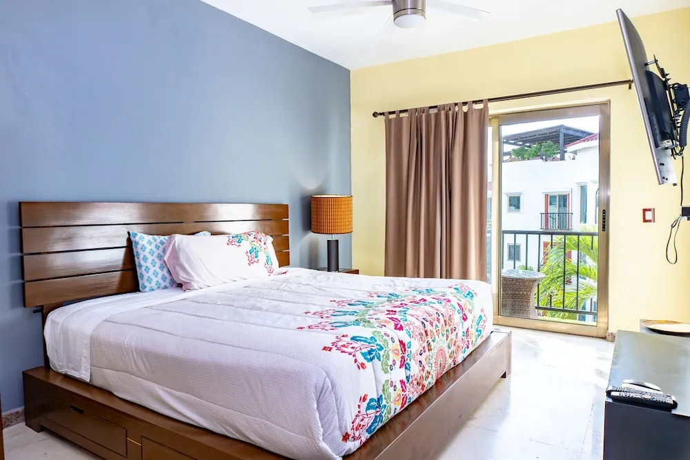 Paseo Del Sol Reef 306 2 Bedroom Condo by RedAwning