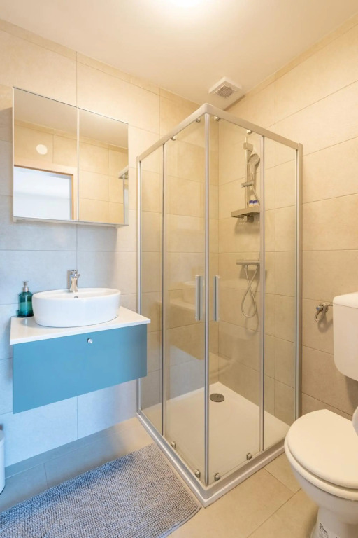 Sunny & Charming Apartment with 2 free bikes