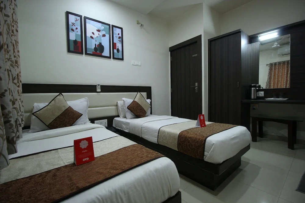 OYO 6840 Hotel City Inn