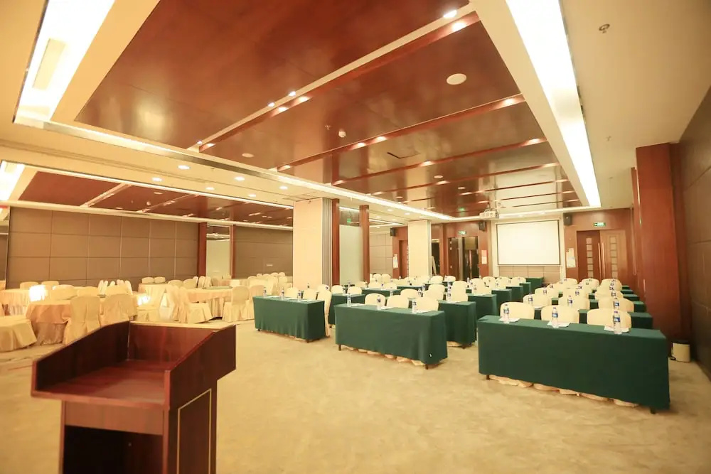 Ramada Plaza от Wyndham Chuzhou