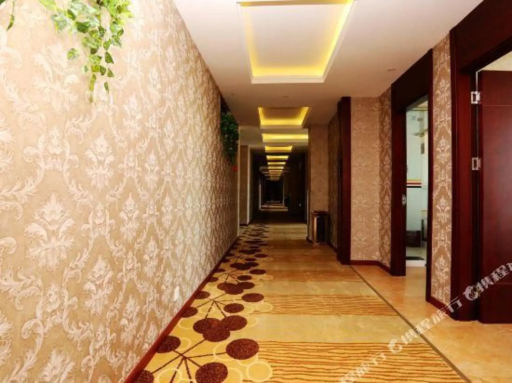 Super 8 Hotel Select (Chuzhou Dongpo West Road Langyashan Subway Station Branch)