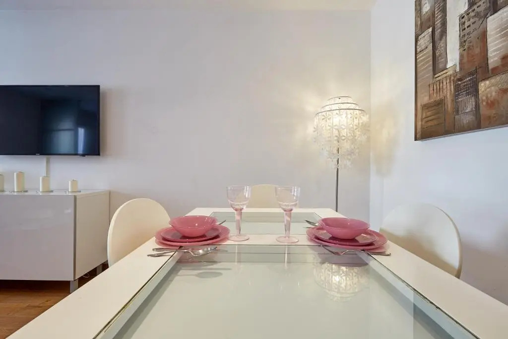 401 Suite Martine