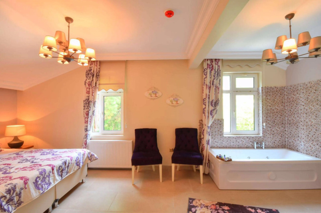 Sweet Home Hotel