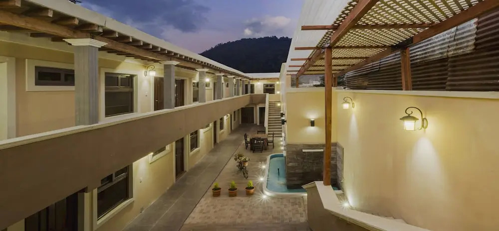 Hotel Uxlanik