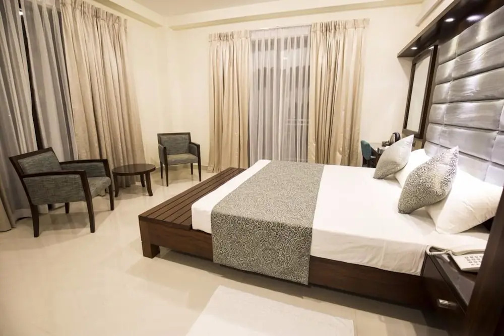 Grand 7 Hotel Kesbewa