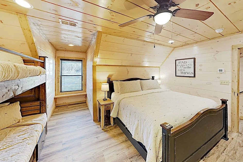 New Listing! New-build 2-unit W/ 2 Hot Tubs 4 Bedroom Duplex