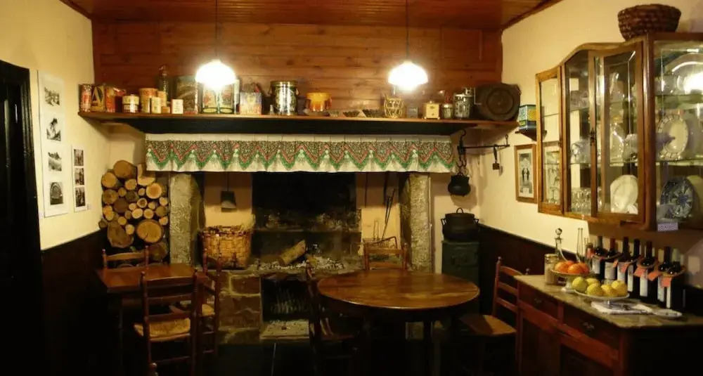 Hostel Baqueira - Refugi Rosta - ALANIEVE