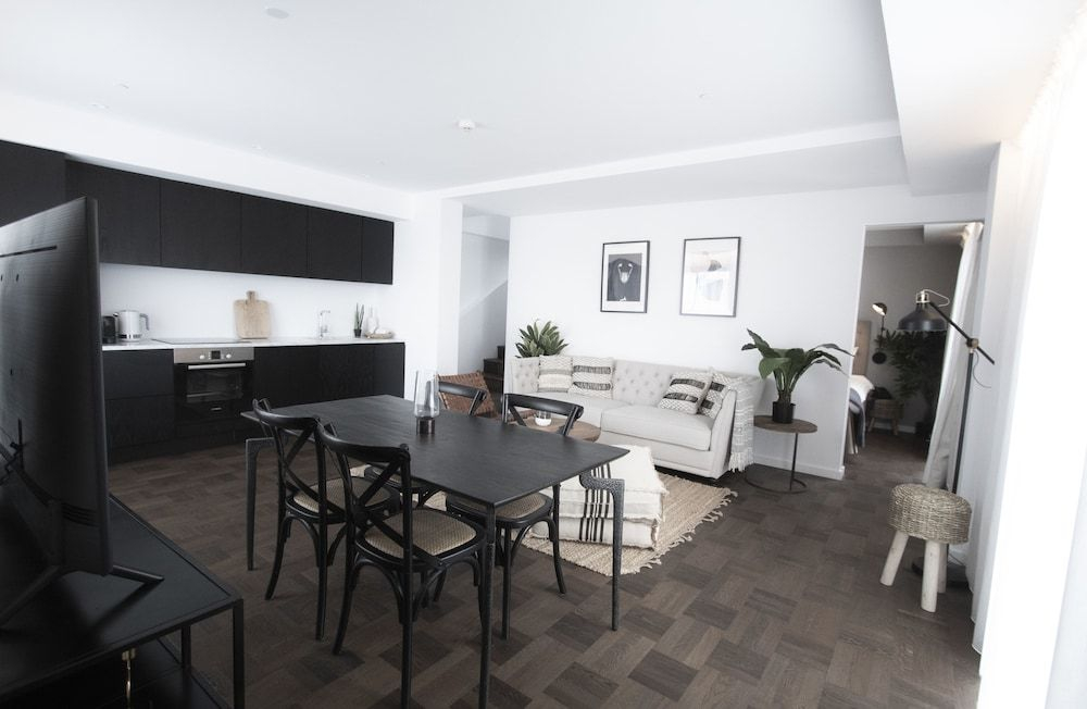Terreno Suites