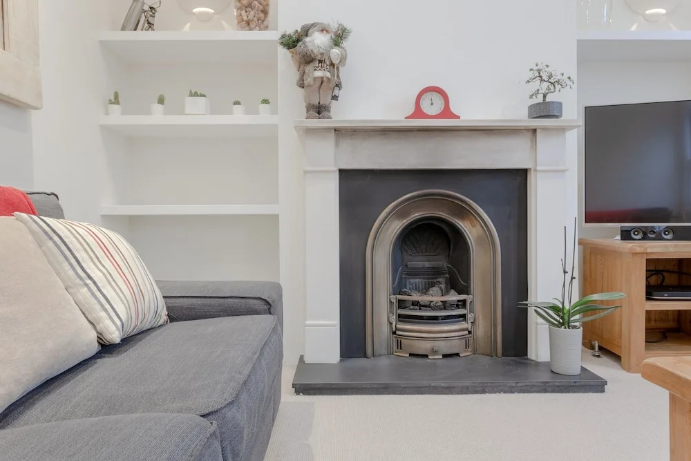 Spacious 2 Bedroom in Battersea
