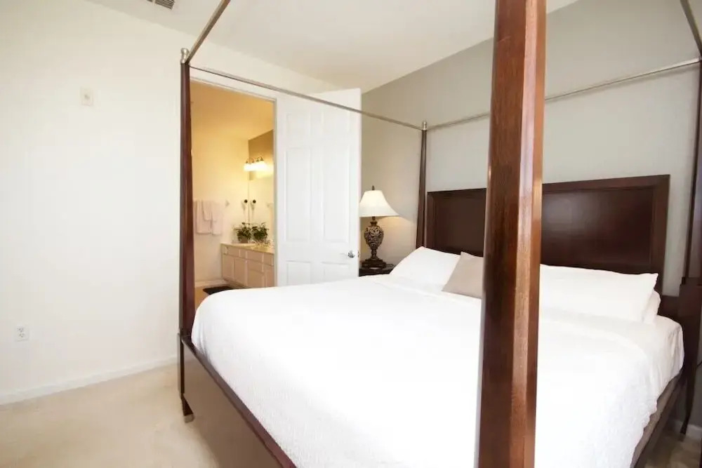 Vista Cay Resort Next To Convention Center 3 Bedroom Condo by RedAwning