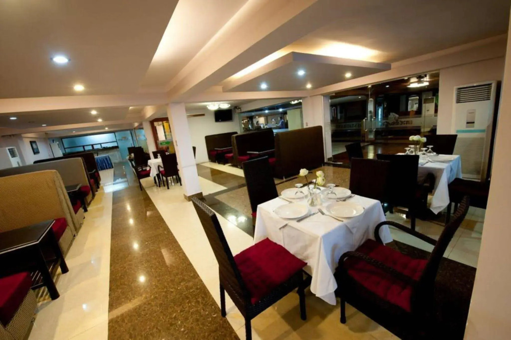 Wei Si Deng Hotel and Restaurant