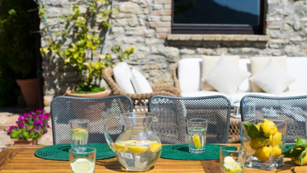 Luxury Villa Inside a big Estate Airco Heated Pool-villa Savino