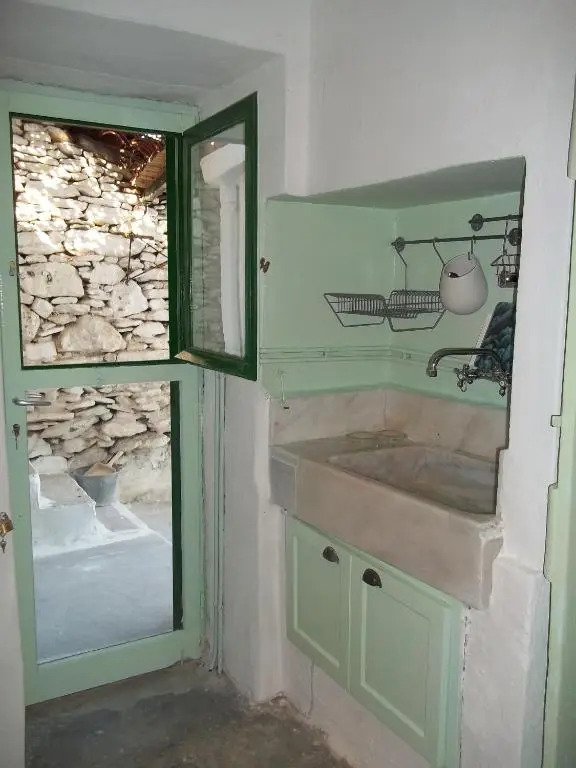 Hidesign Athens Traditional Stone house in Kea