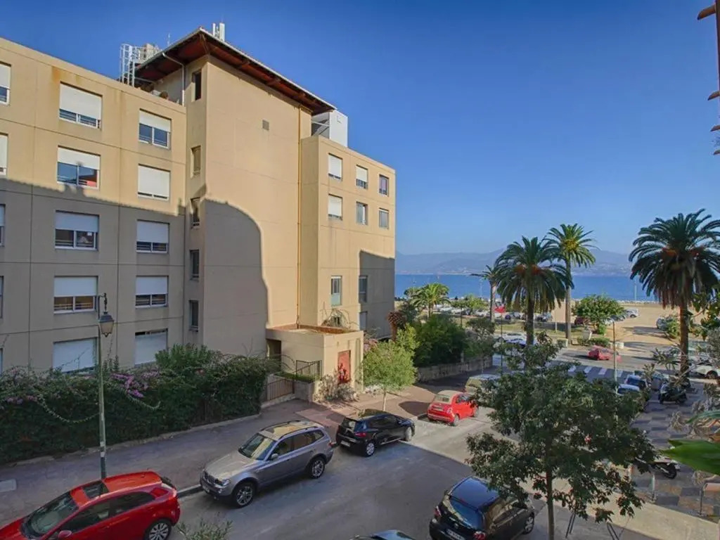 Appartement Ajaccio, 3 pièces, 6 personnes - FR-1-61-571