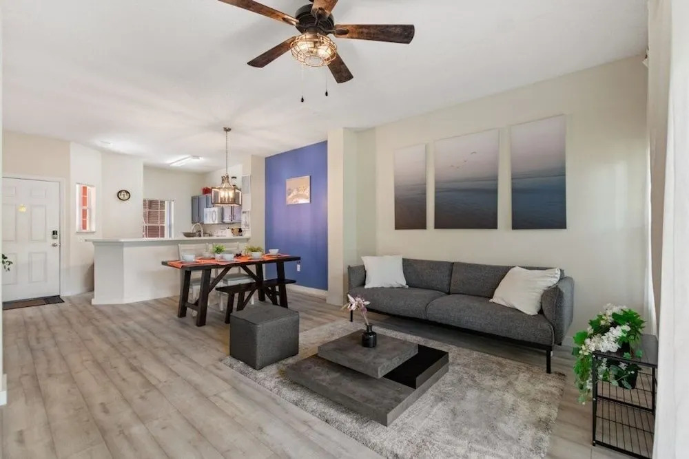 1 In A Minion At Emerald Island By Shine Villas414 3 Bedroom Townhouse