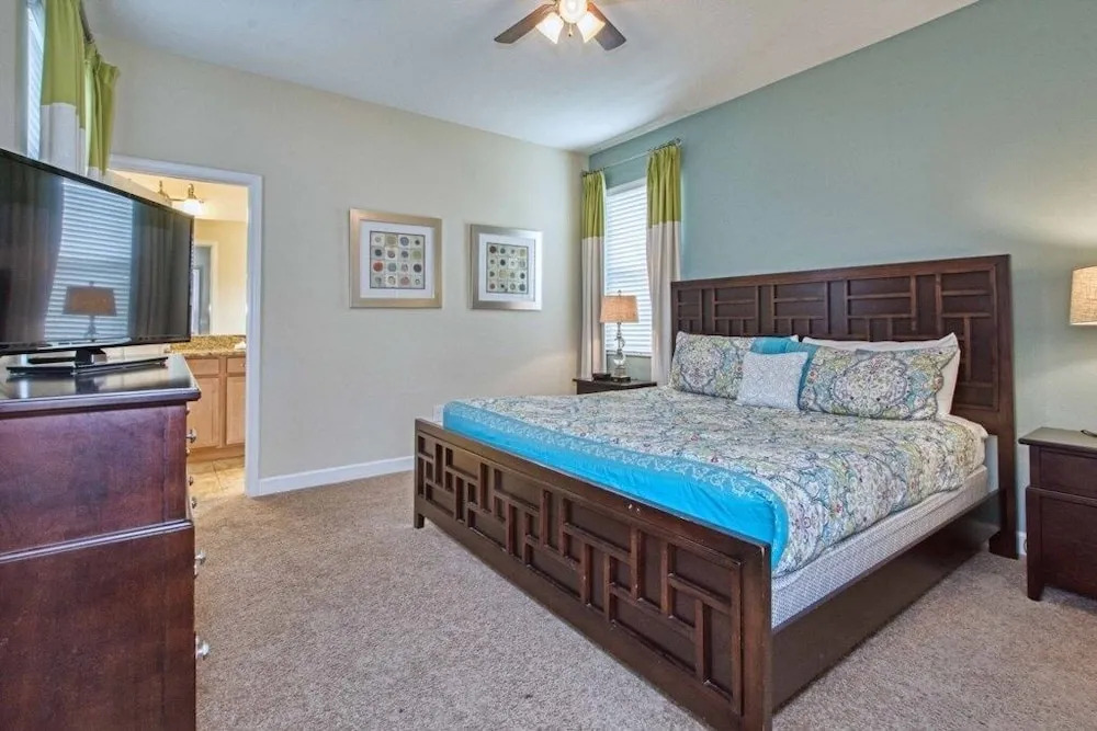 5 Bed House W- Pool In Paradise Palms 3180pp 5 Bedroom Home by RedAwning