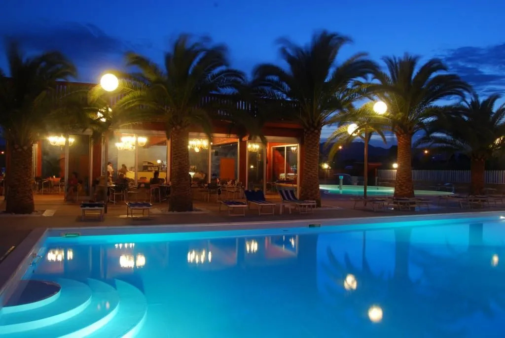 Hotel Maxims