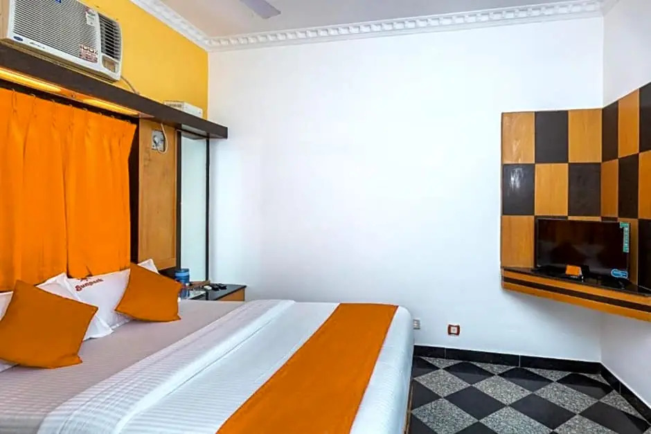 FabExpress Sun Park Inn