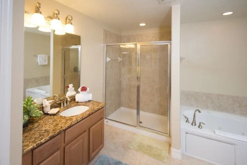 Private Pool With Games Room 4 Bedroom Home