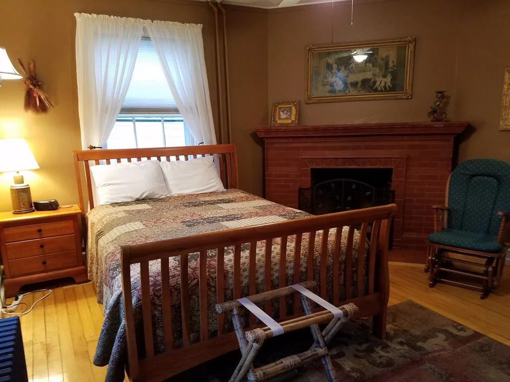 Yale Manor B&B & Yurt Glamping